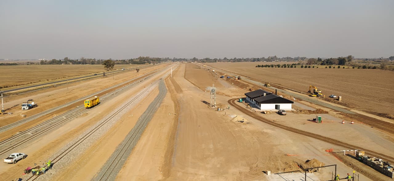 CONSTRUCCIÓN DE UNA NUEVA PLAYA FERROVIARIA Y RAMAL DE CONEXIÓN A TERMINALES DE PUERTOS TIMBÚES EN LA LOCALIDAD DE OLIVEROS - Imagen principal